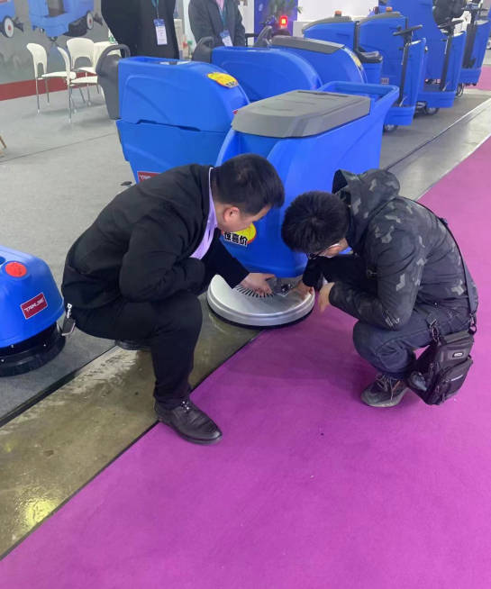 大足小型电动洗地机是否适合用于环卫保洁
